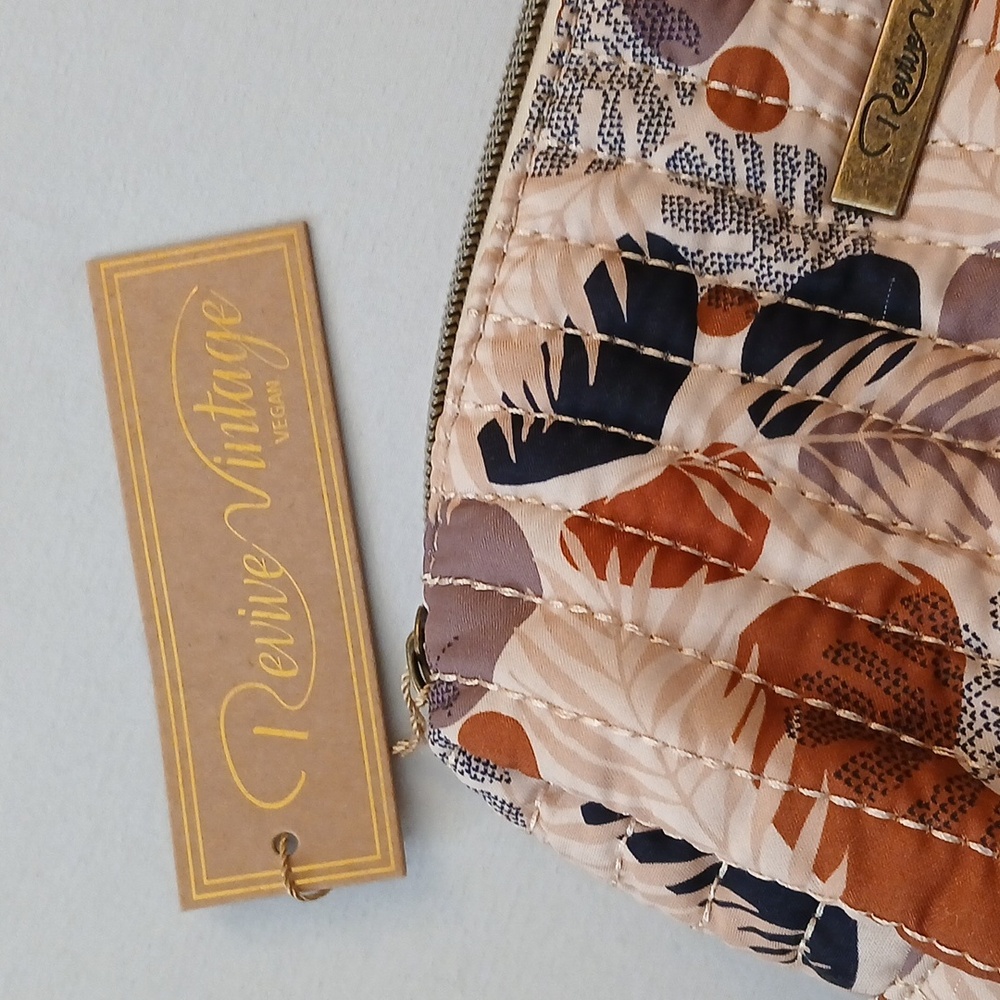 Revive Vintage Quilted Makeup Bag - Picture 3 of 8